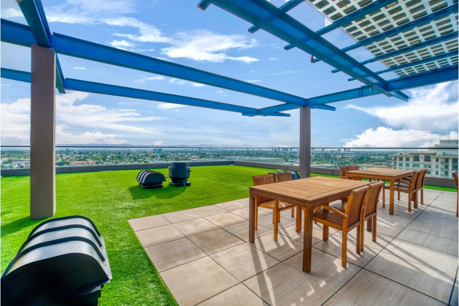 roof top hangout area